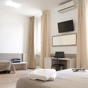 2* Hotel Siro